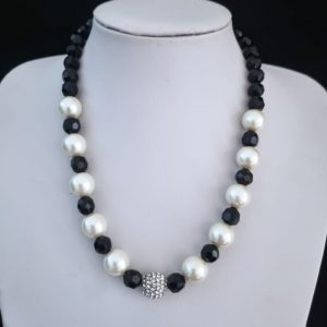 Black & White Beads