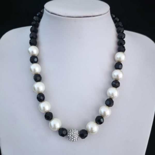 Black & White Beads